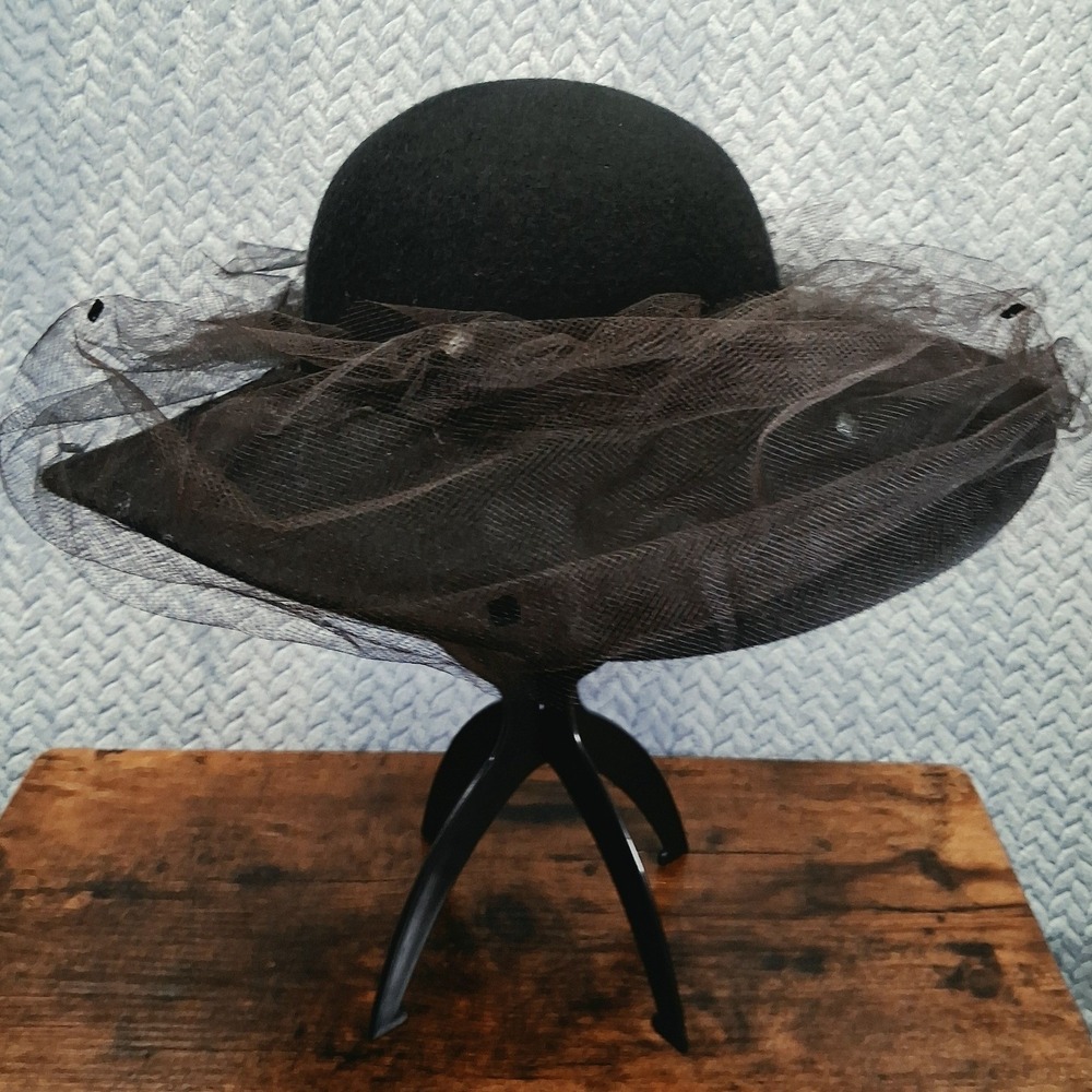 Vintage Black 100% Wool Wide Brim Hat with Tulle Netting Veil Gothic Victorian